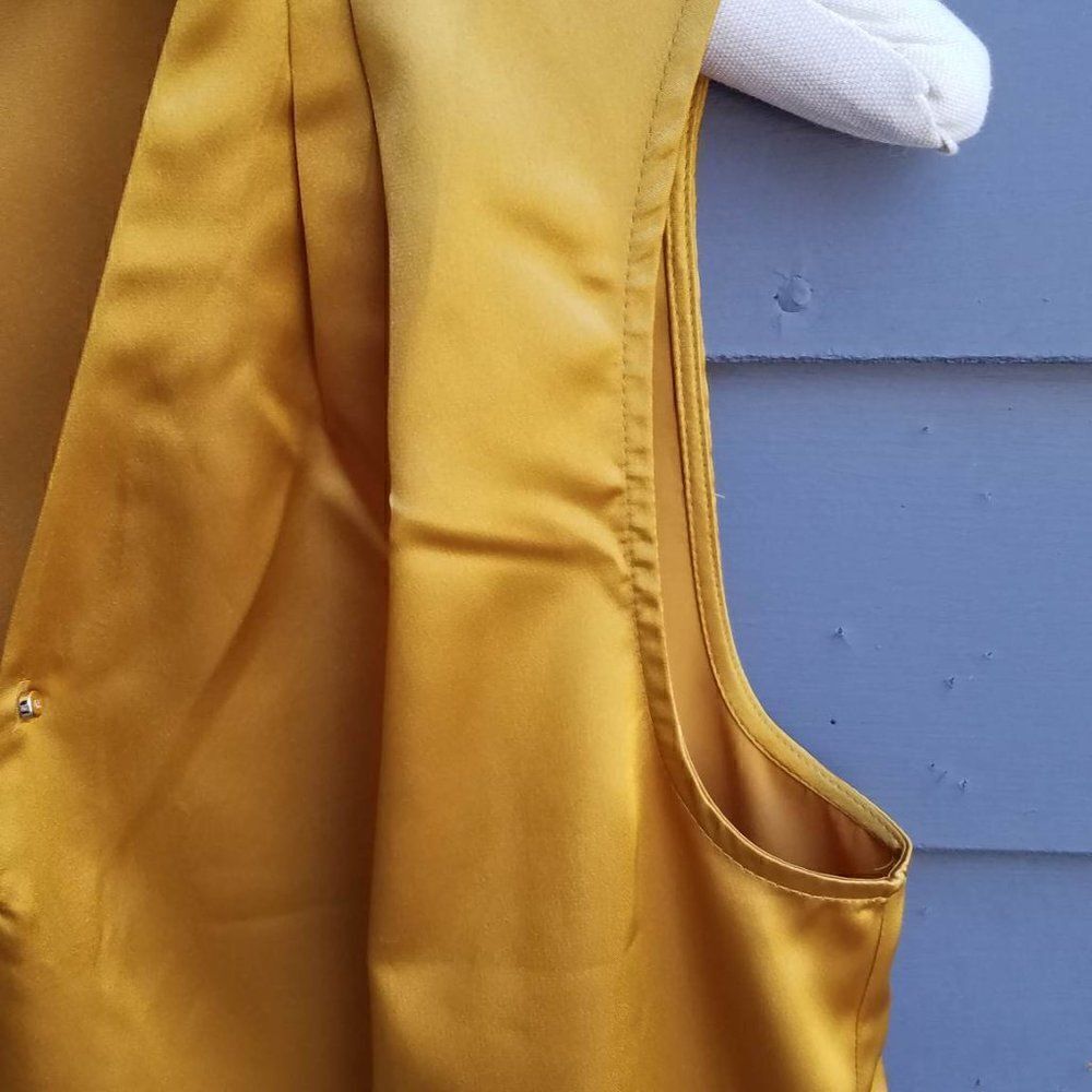 Anne Klein Gold Poly Blend Shell size Medium - Picture 4 of 10
